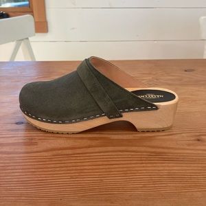 NWB Swedish Hasbeens Suede Husband Clog 39